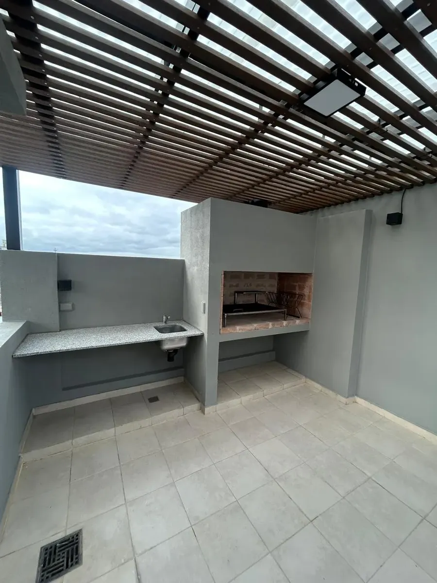 Triplex con terraza y parrilla
