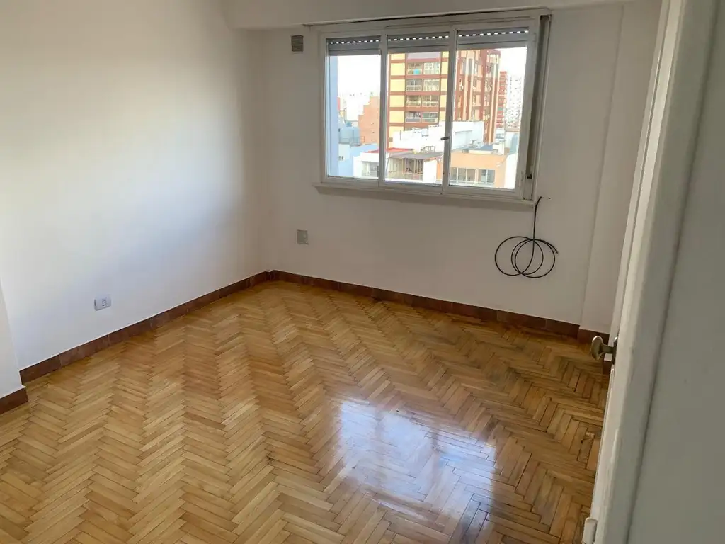 Monoambiente con balcón