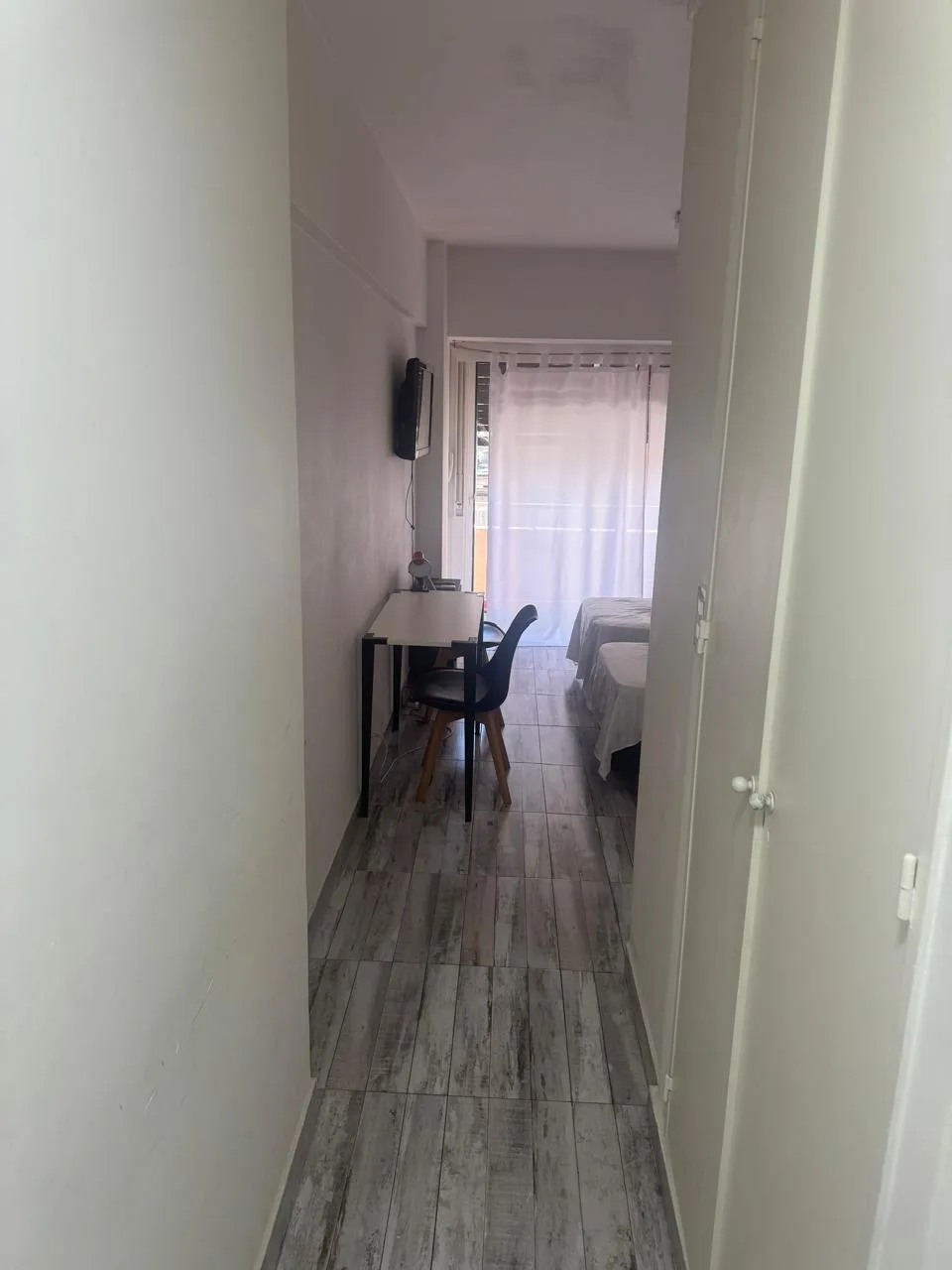 Monoambiente amoblado con balcón
