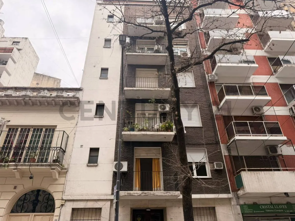 2 ambientes en Recoleta con balcón