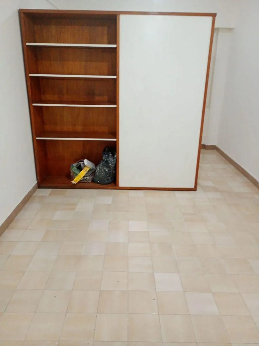 1 ambiente con kitchenette y AC