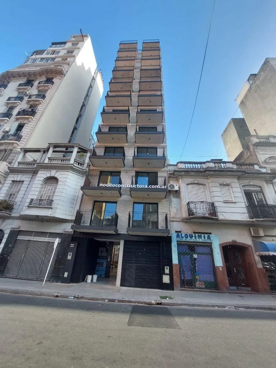 Monoambiente con balcón y SUM