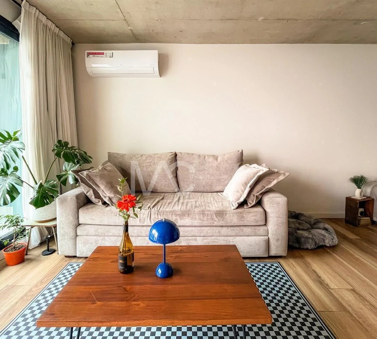 Studio with balcony and pool