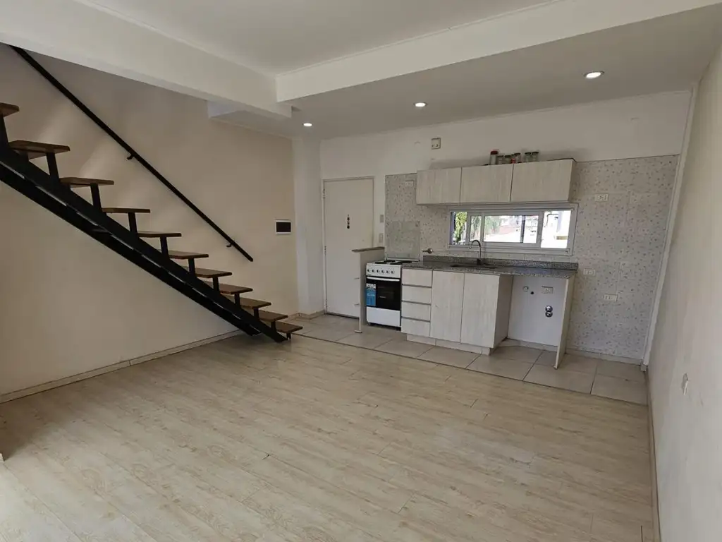 Departamento en Alquiler en Villa Maipú, General San Martín
