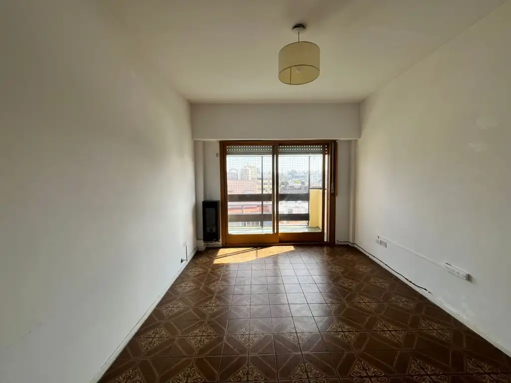 Departamento con balcón al frente