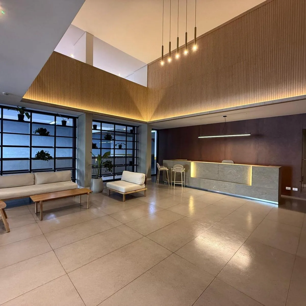 Monoambiente con balcón y amenities