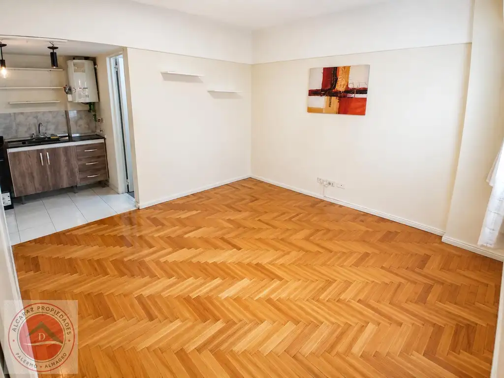 Monoambiente con cocina independiente