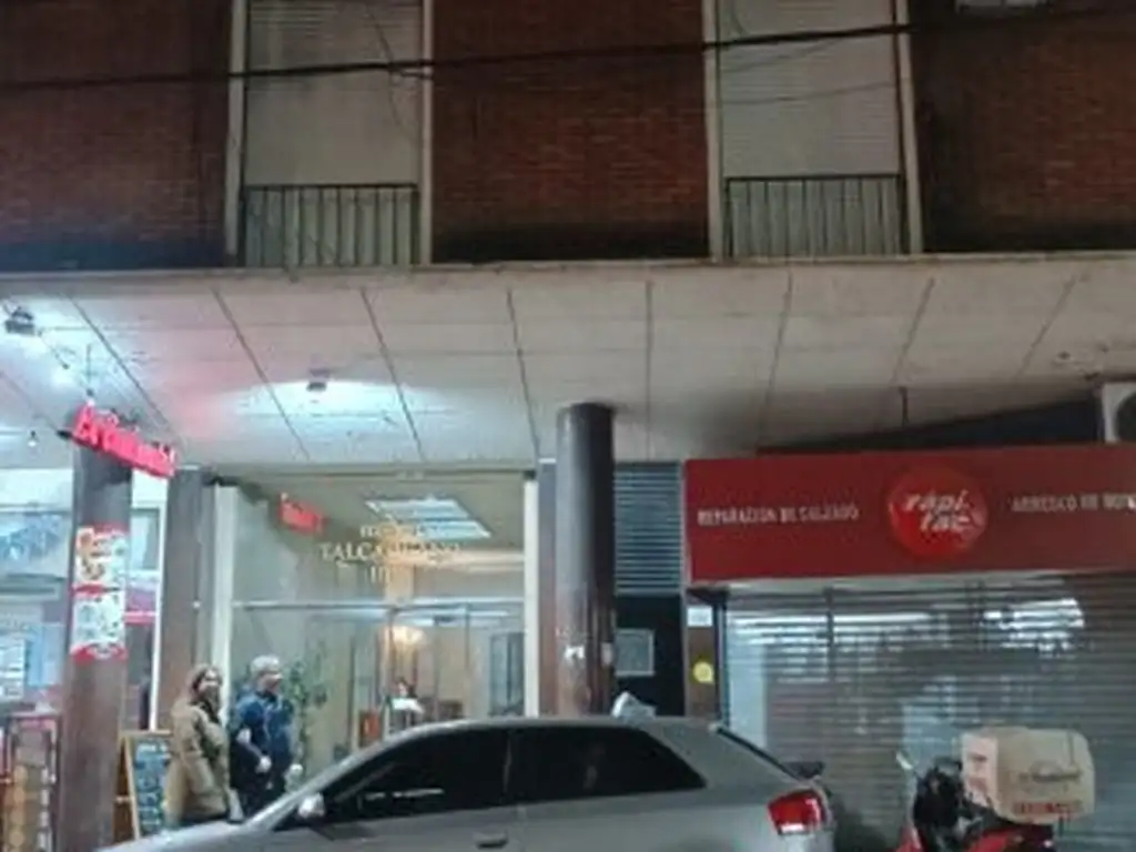 Monoambiente en Recoleta con balcón francés