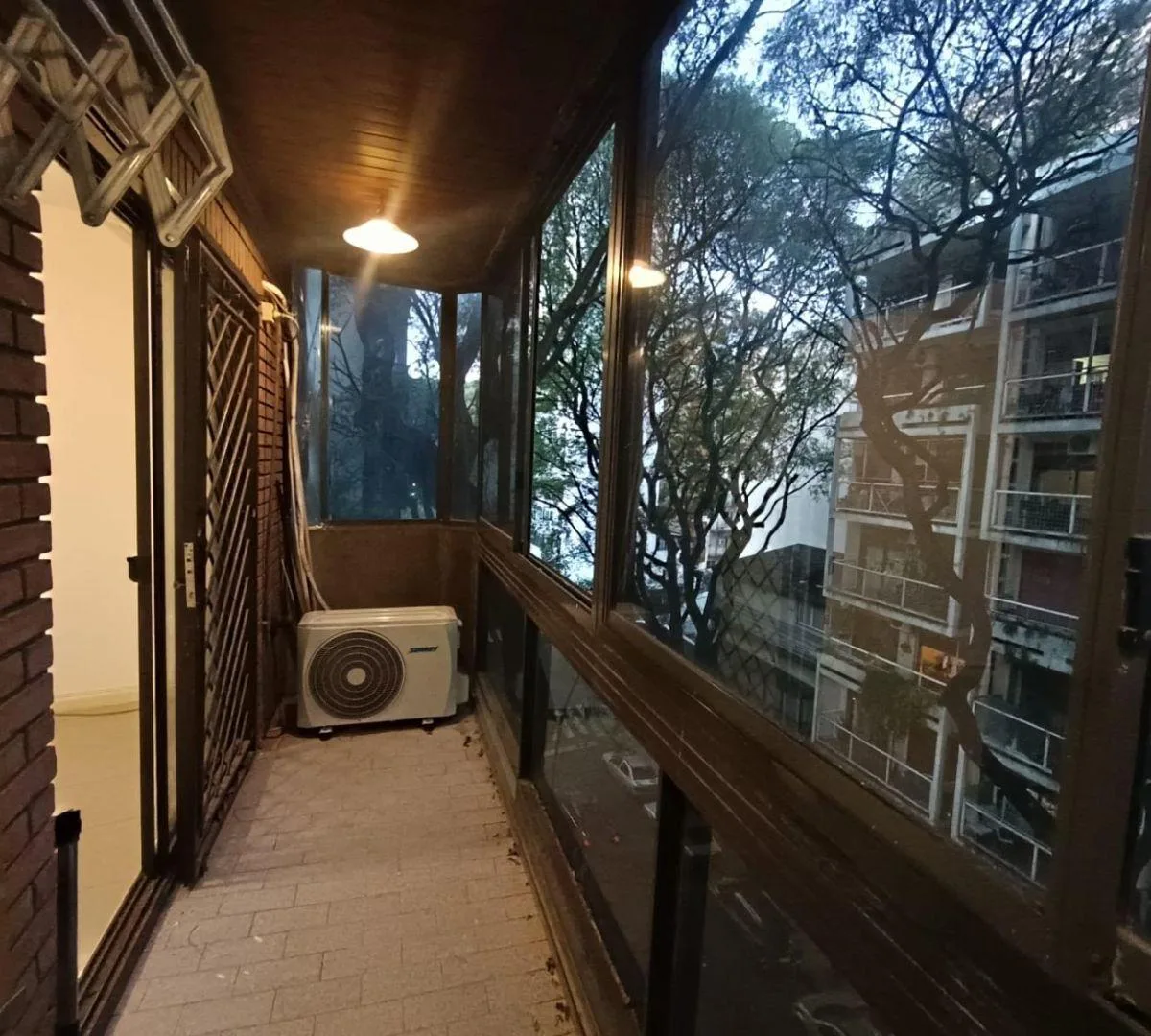 Lindo 2 Ambientes con Balcon en 5to Piso