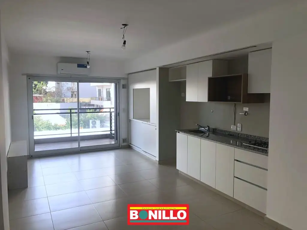 Studio with balcony and A/C