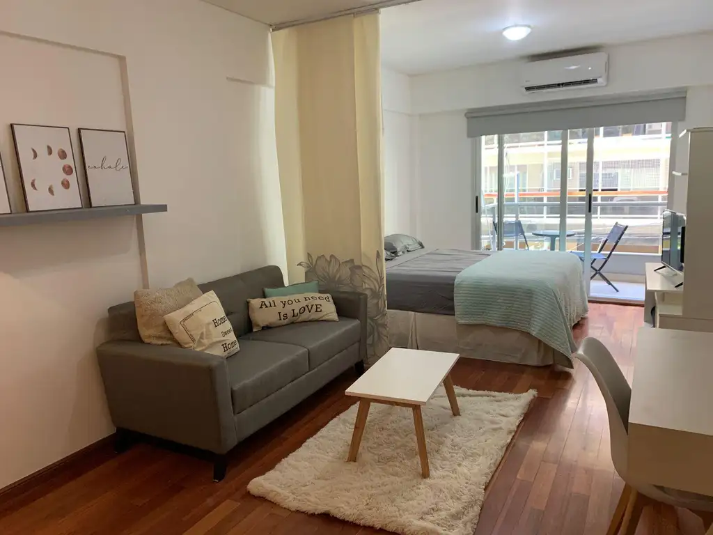 Departamento amoblado con balcón