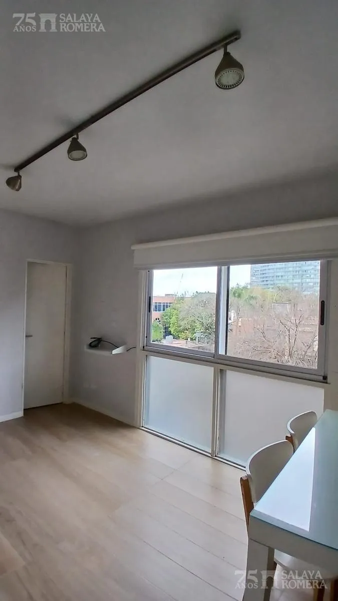 Monoambiente con cama rebatible
