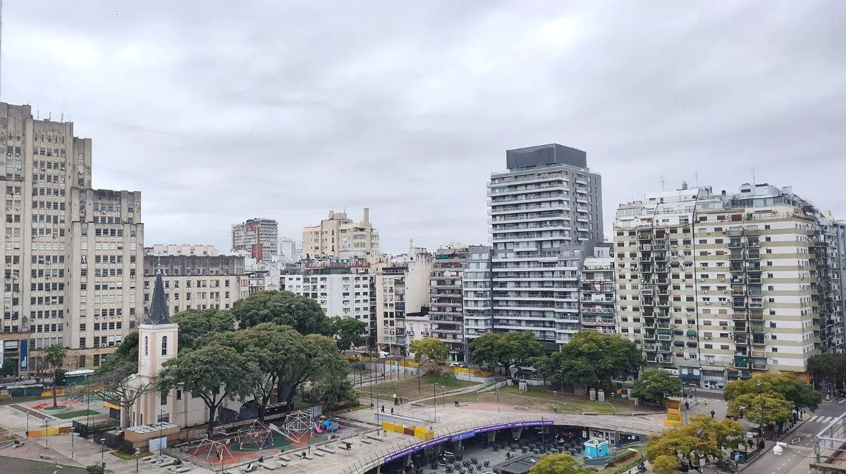 2 ambientes con balcón