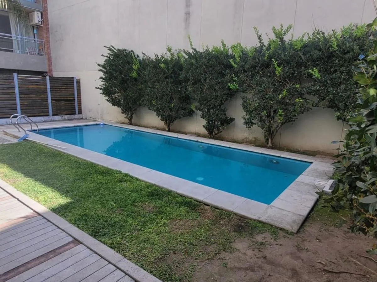 1 ambiente al frente con balcón