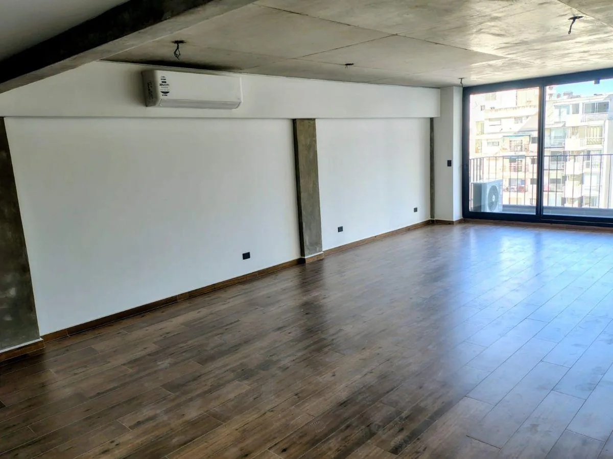 Departamento con gran balcón
