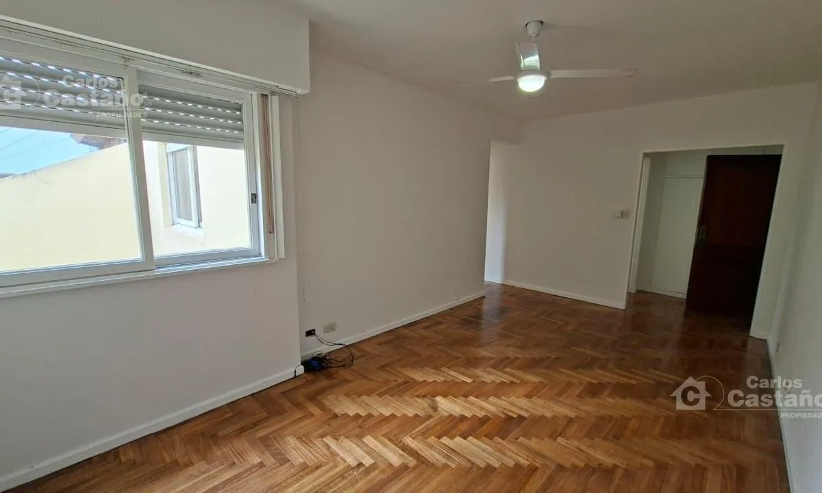 Depto. 2 Amb. Al Lateral, Cerca de Av Maipú