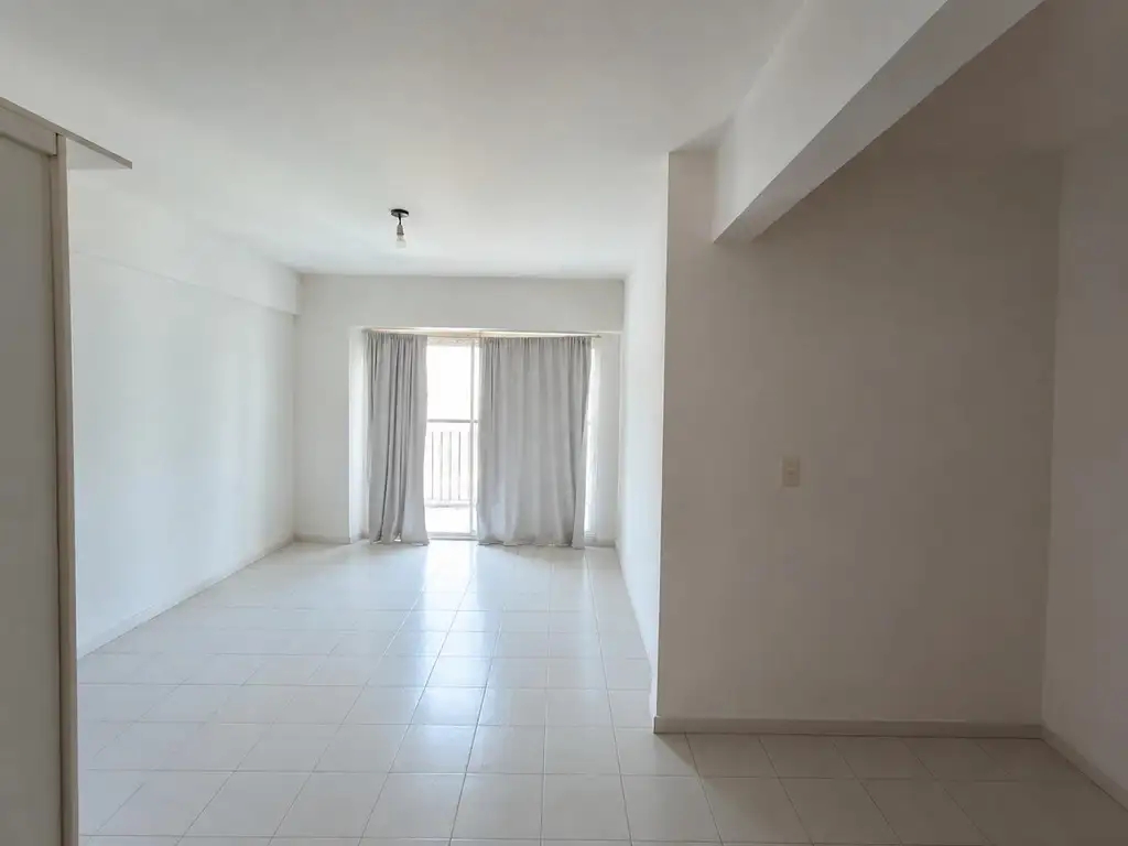 Monoambiente con balcón en Almagro