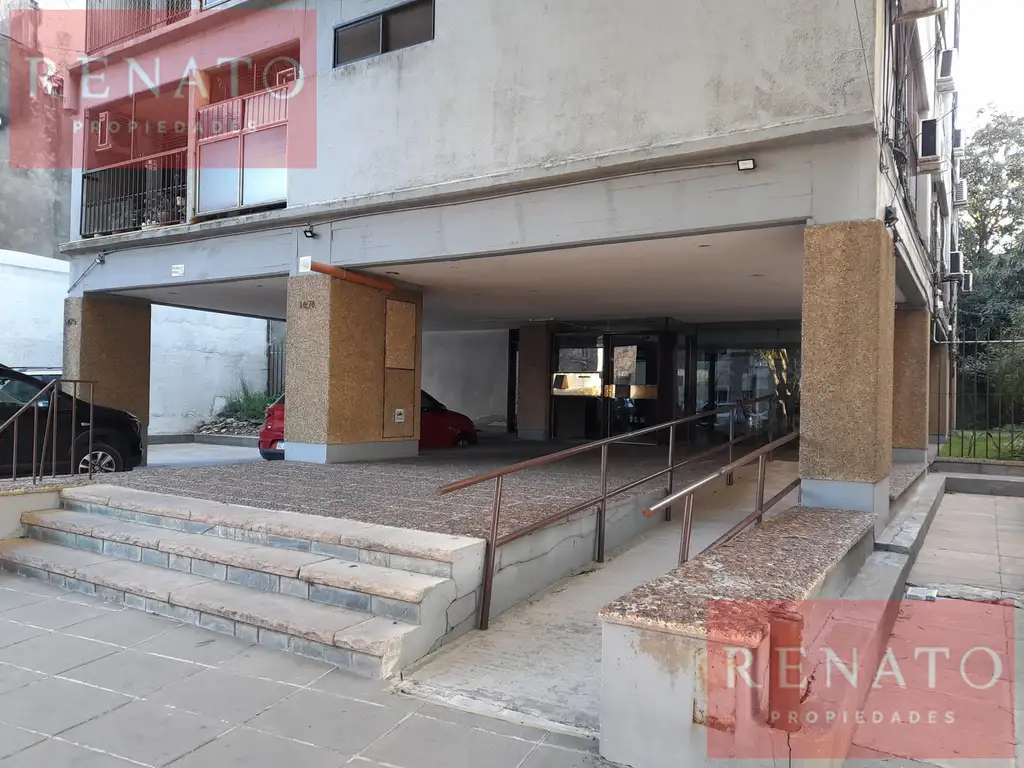 Departamento con balcón en Vicente López