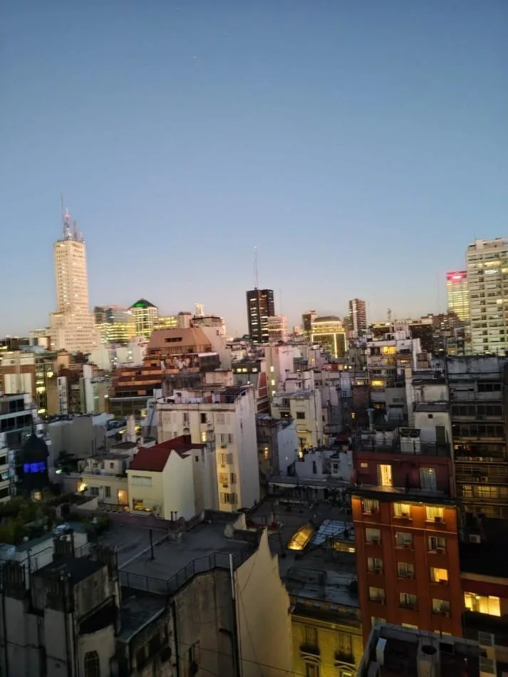 Monoambiente en Retiro, piso alto