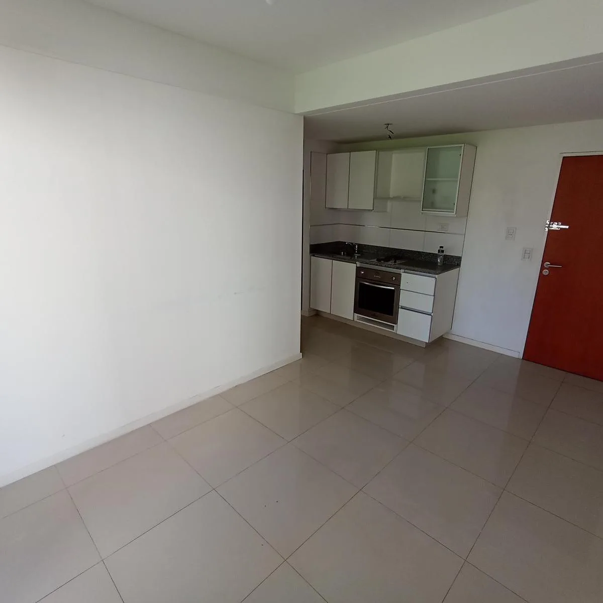 2BR with balcony and grill