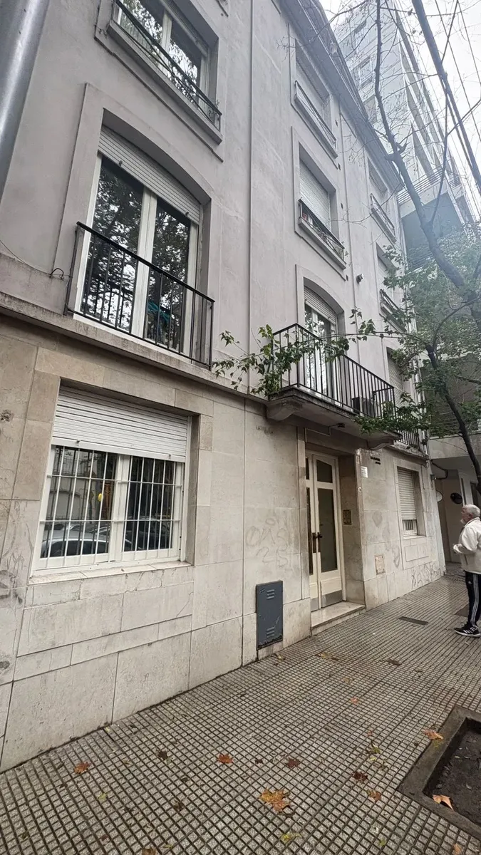 Dpto 2 Amb. C/ 2 Patios Apto Profesional
