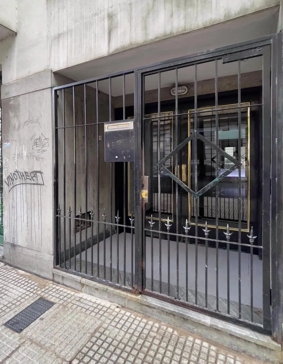 Monoambiente con balcón
