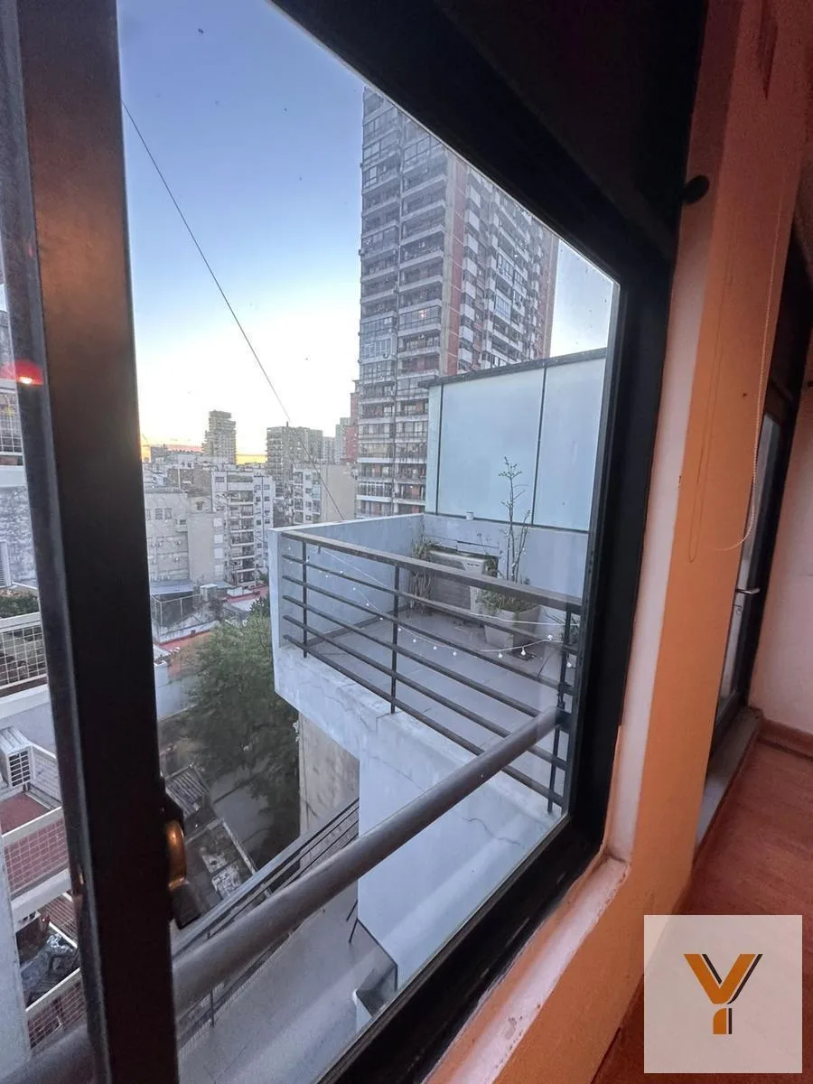 Monoambiente con balcón en Palermo