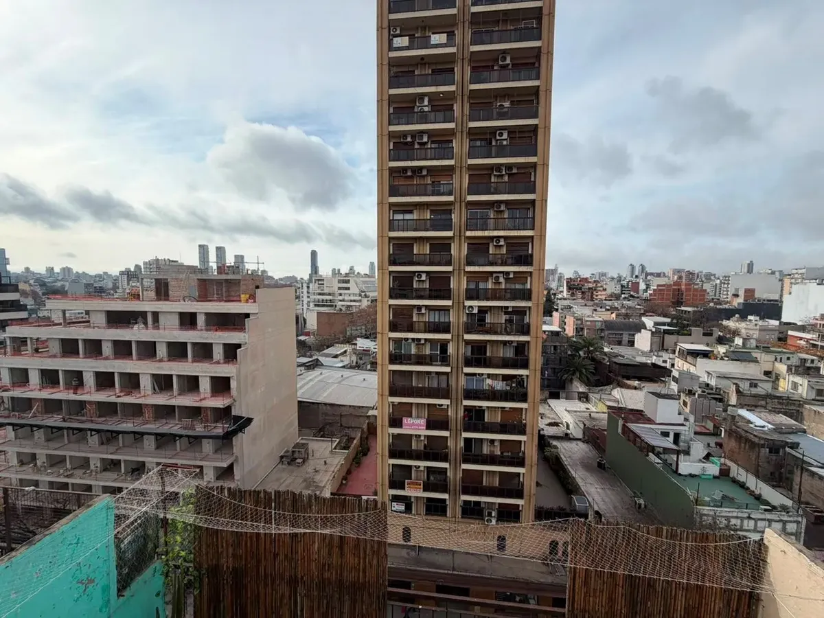 Piso 10 con balcón terraza