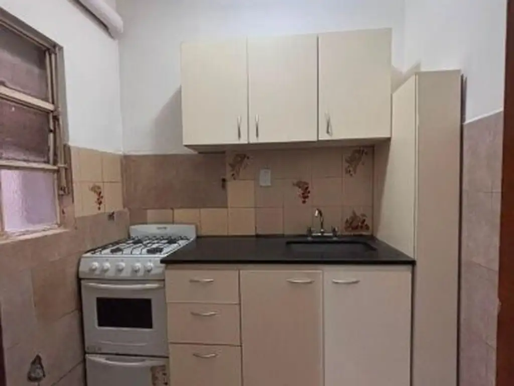 Listing: 1 bedroom, Almagro