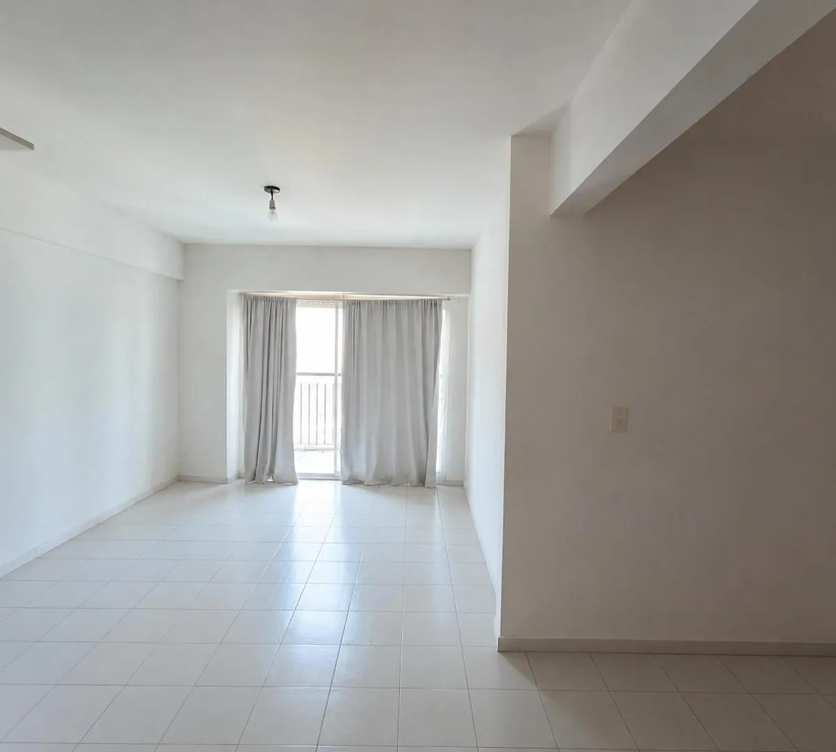 Monoambiente con balcón