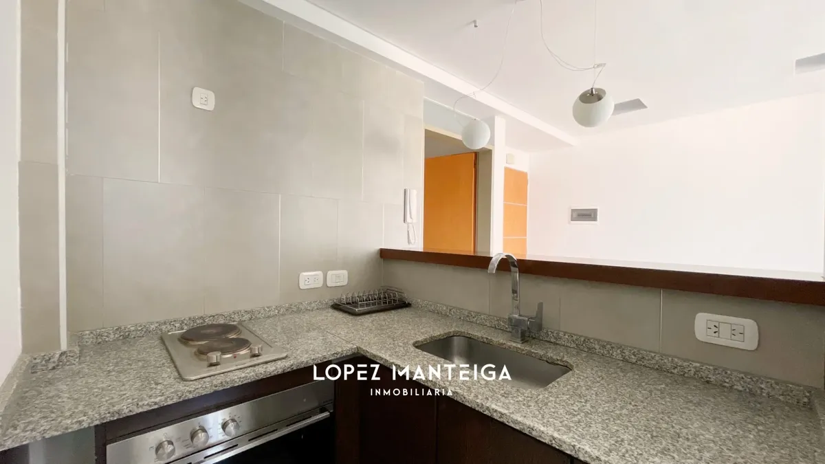 Monoambiente con balcón en Villa Urquiza