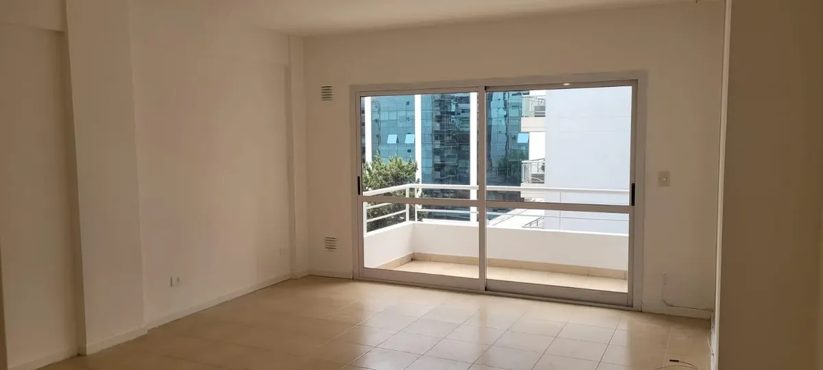 Monoambiente con balcón en Belgrano