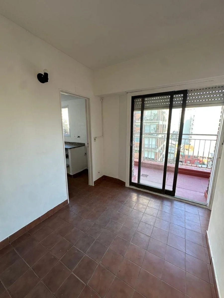 2BR with balcony in Villa Urquiza