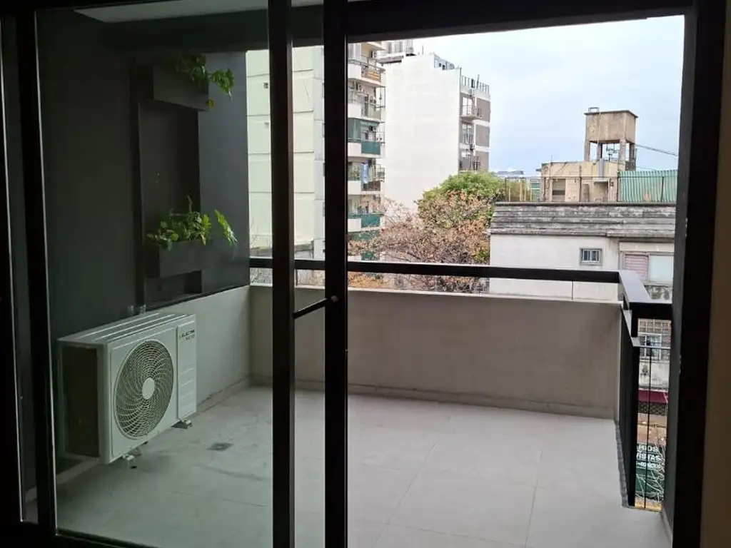 Departamento a estrenar con balcón