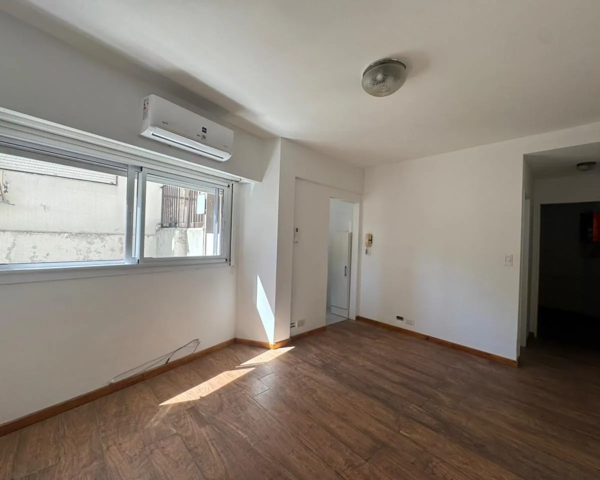 Alquiler de Departamento Monoambiente Piso Alto, Apto Profesional en Caballito