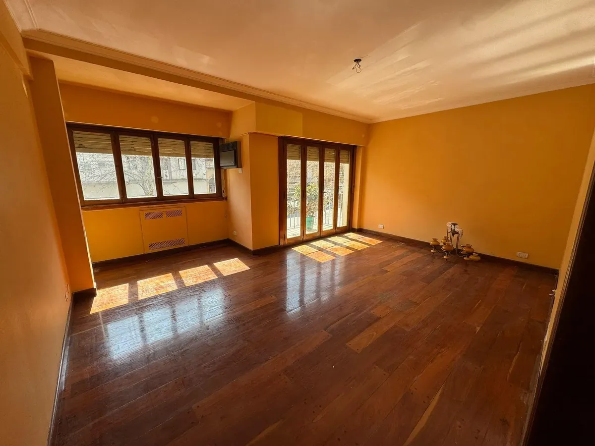 Departamento en Caballito con dos balcones