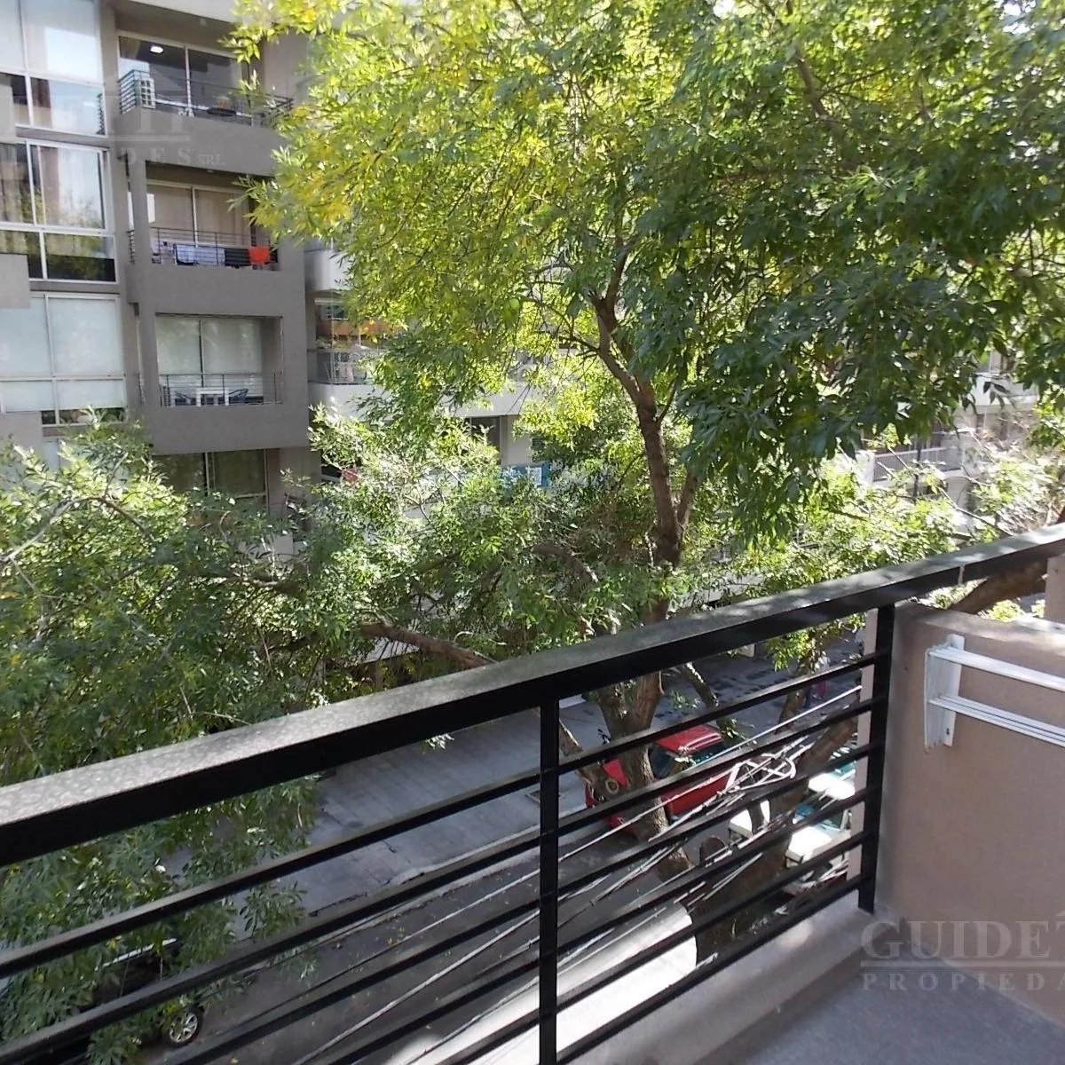 Monoambiente con balcón en Urquiza
