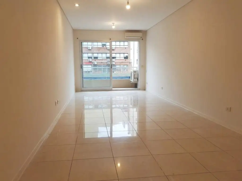 Studio with balcony in Villa Crespo