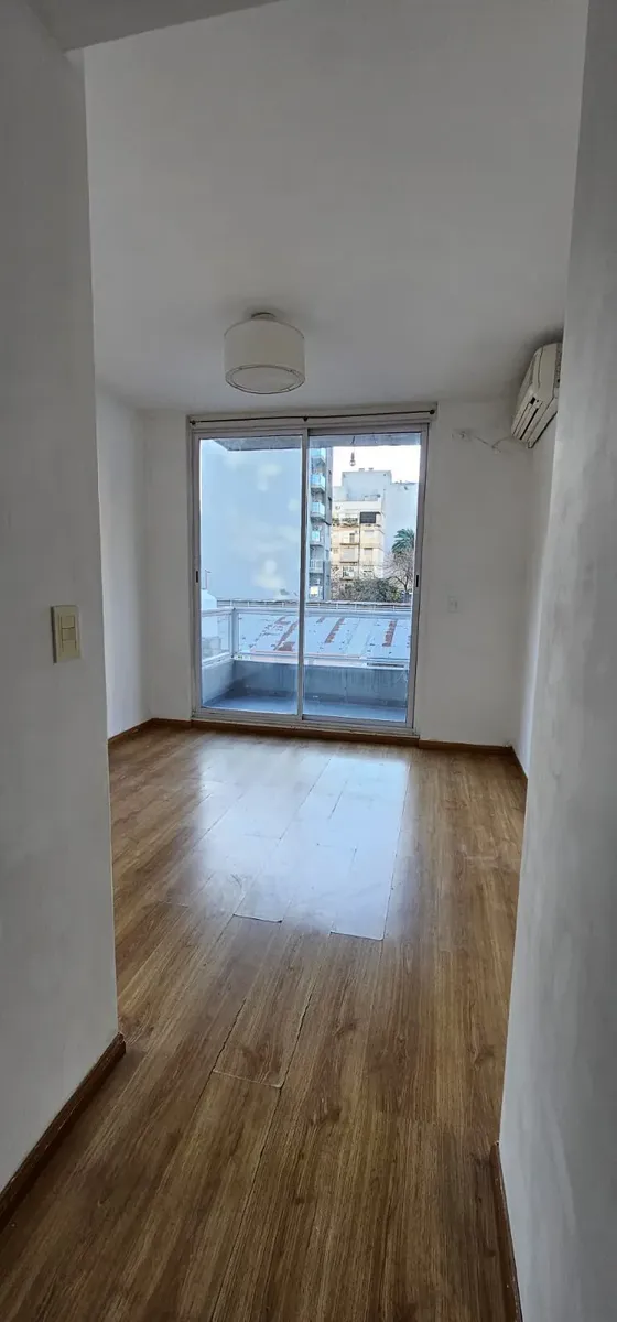 Alquilo Hermoso Monoambiente / Estudio Apto Profesional En Villa Urquiza Dueño Directo. Muy Luminoso. Ideal Oficina O Consultorio.deal Una Persona O Consultorio.