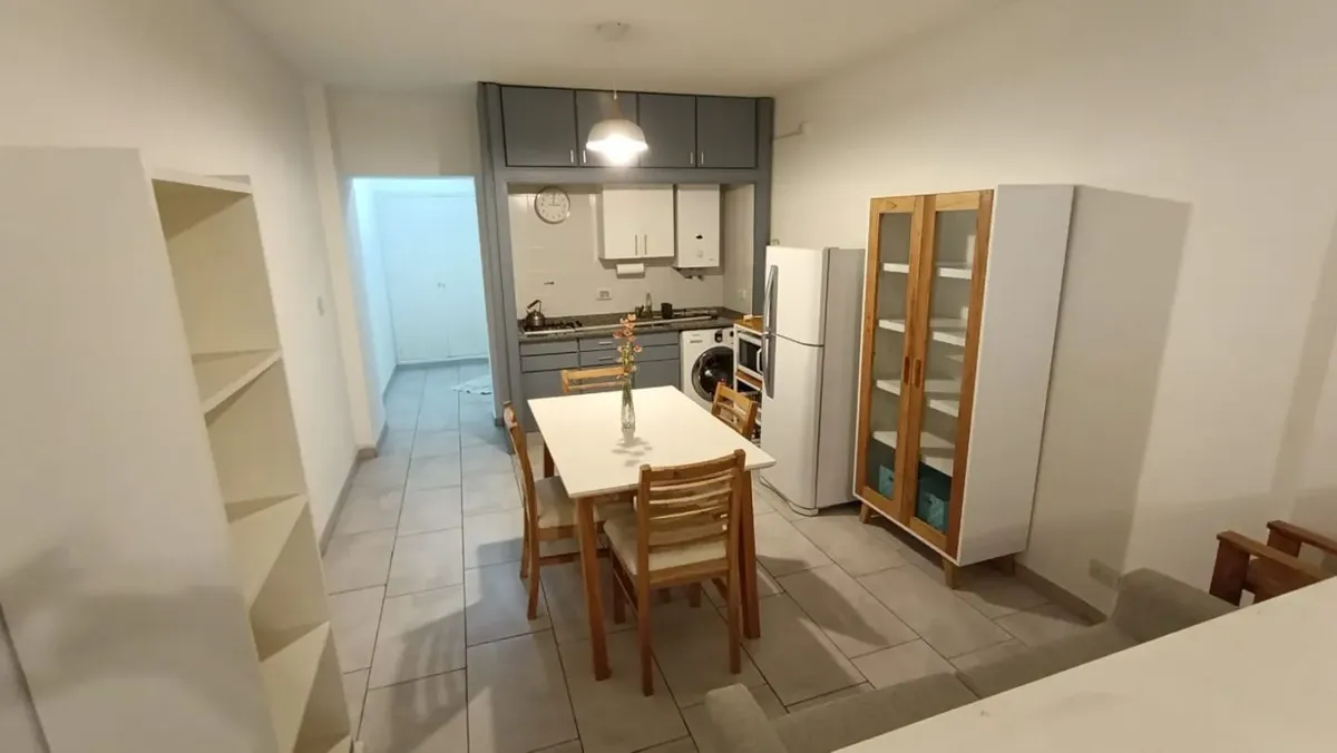 Kitnet com varanda, Recoleta
