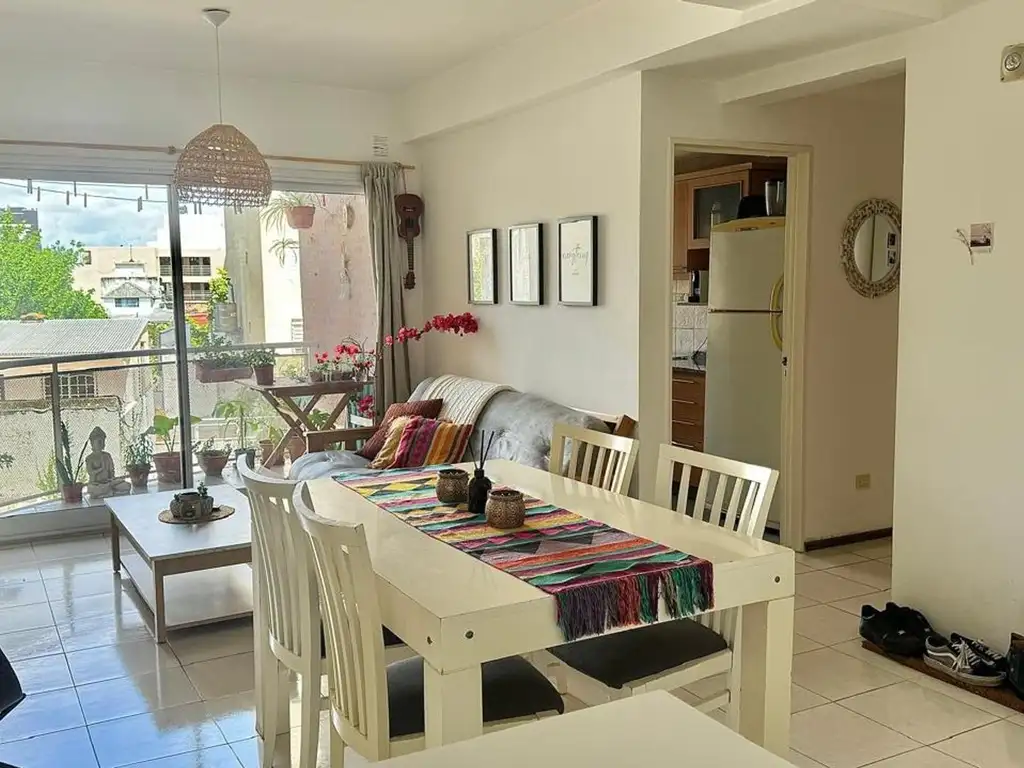 Departamento con balcón en Belgrano