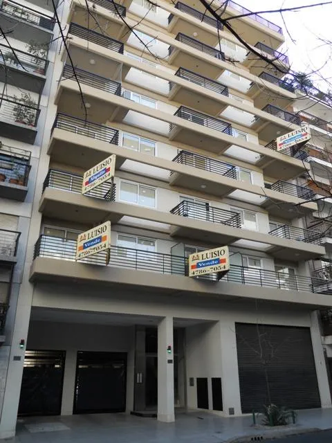Departamento 2 ambientes con balcón
