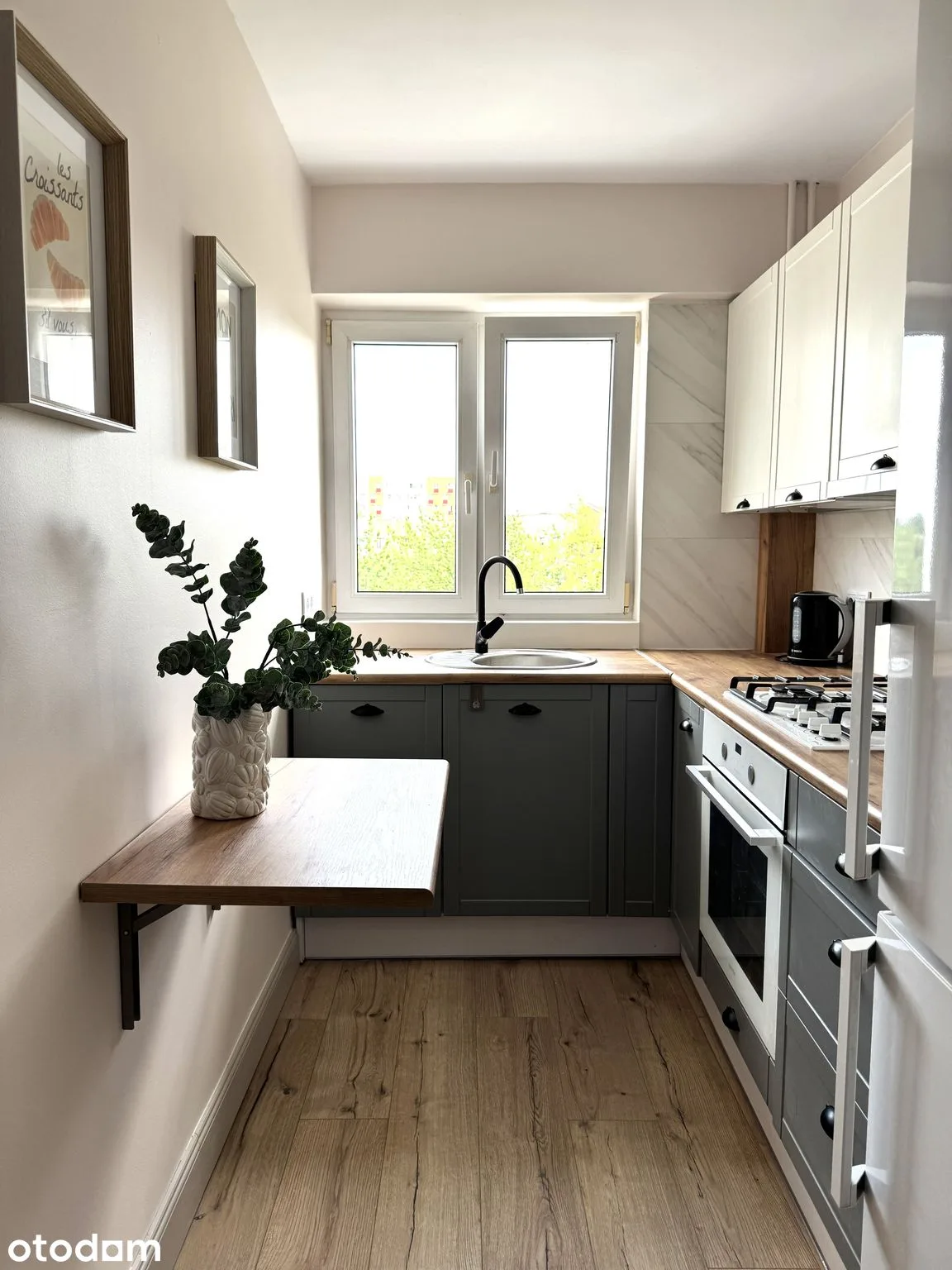 5th floor, renovated 2-room