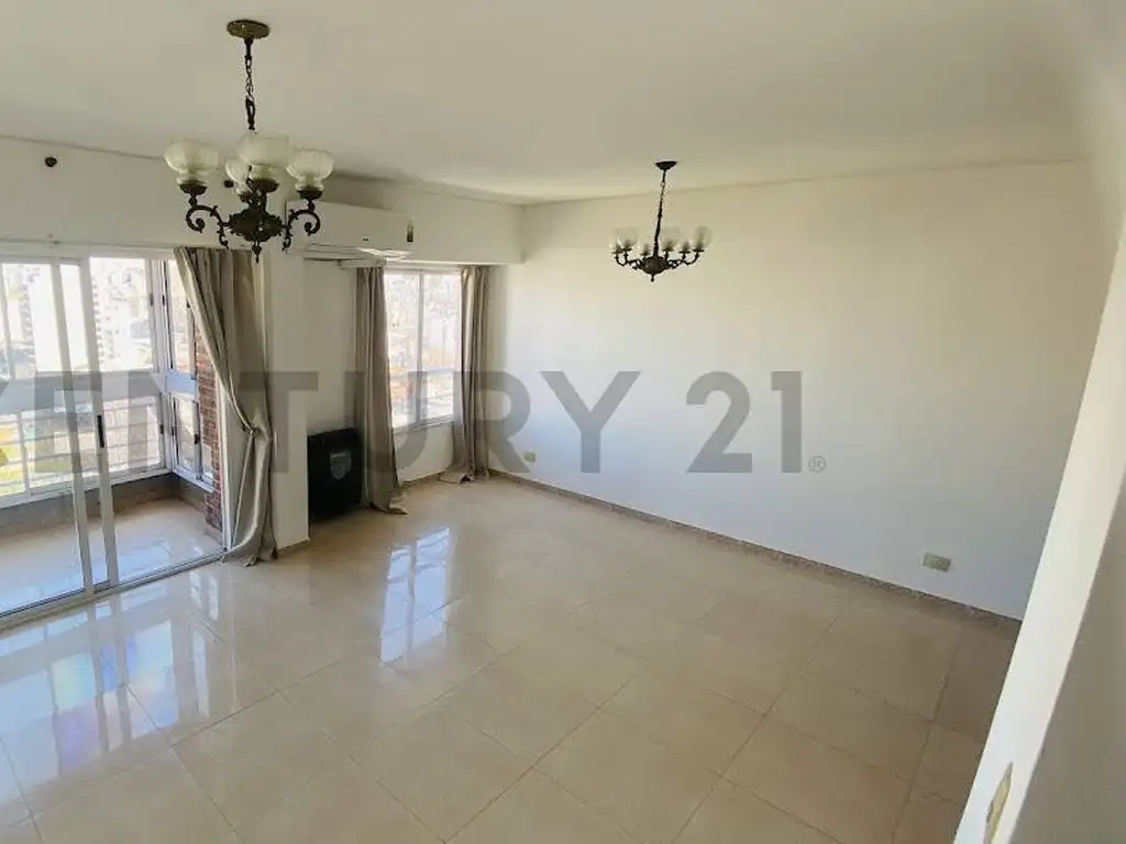 Departamento en Boedo con 2 balcones
