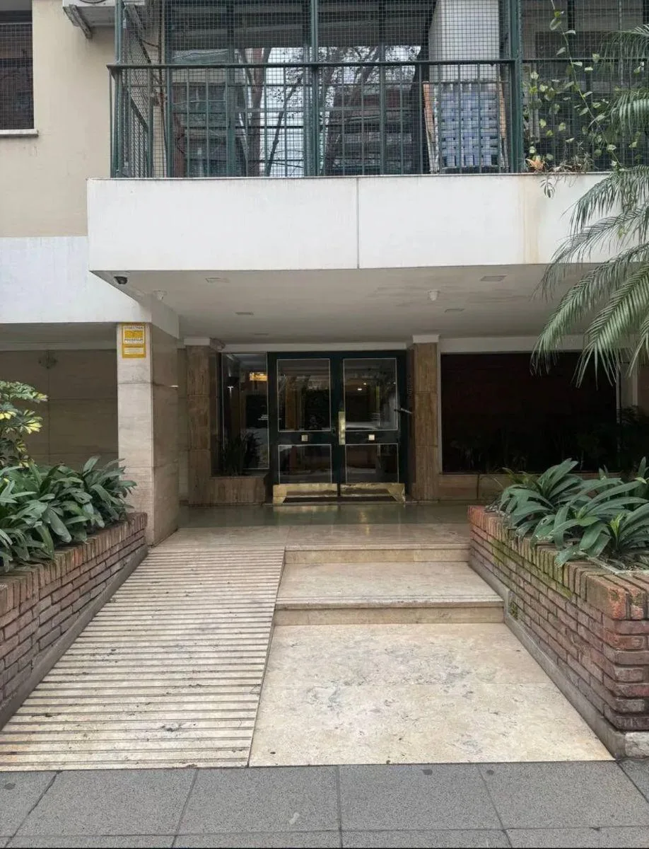 Departamento amoblado con balcón