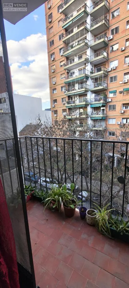 Monoambiente con balcón en Nuñez