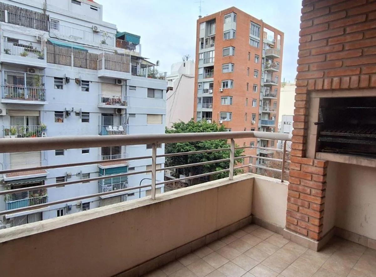 Departamento 2 ambientes con balcón