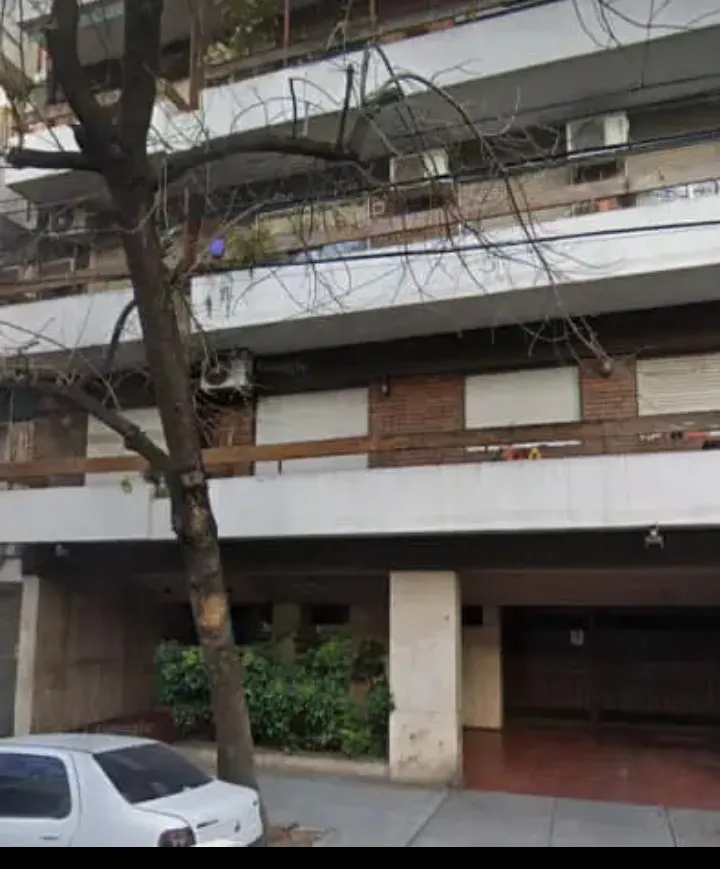 Departamento con balcón en Caballito