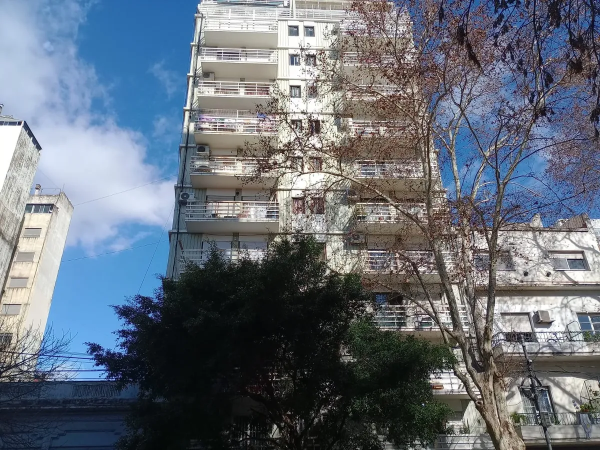 Departamento De 2 Ambientes En Excelente Ubicación