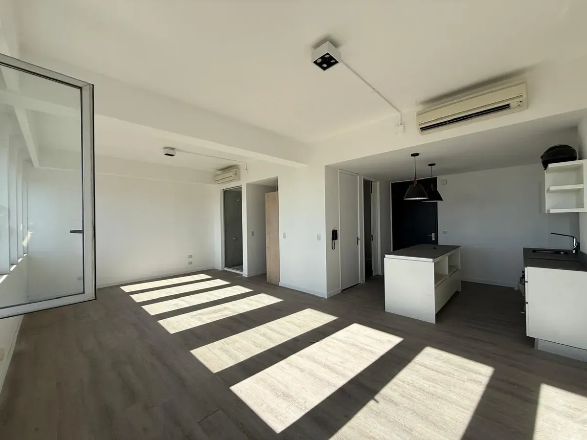 Divisible loft with parking